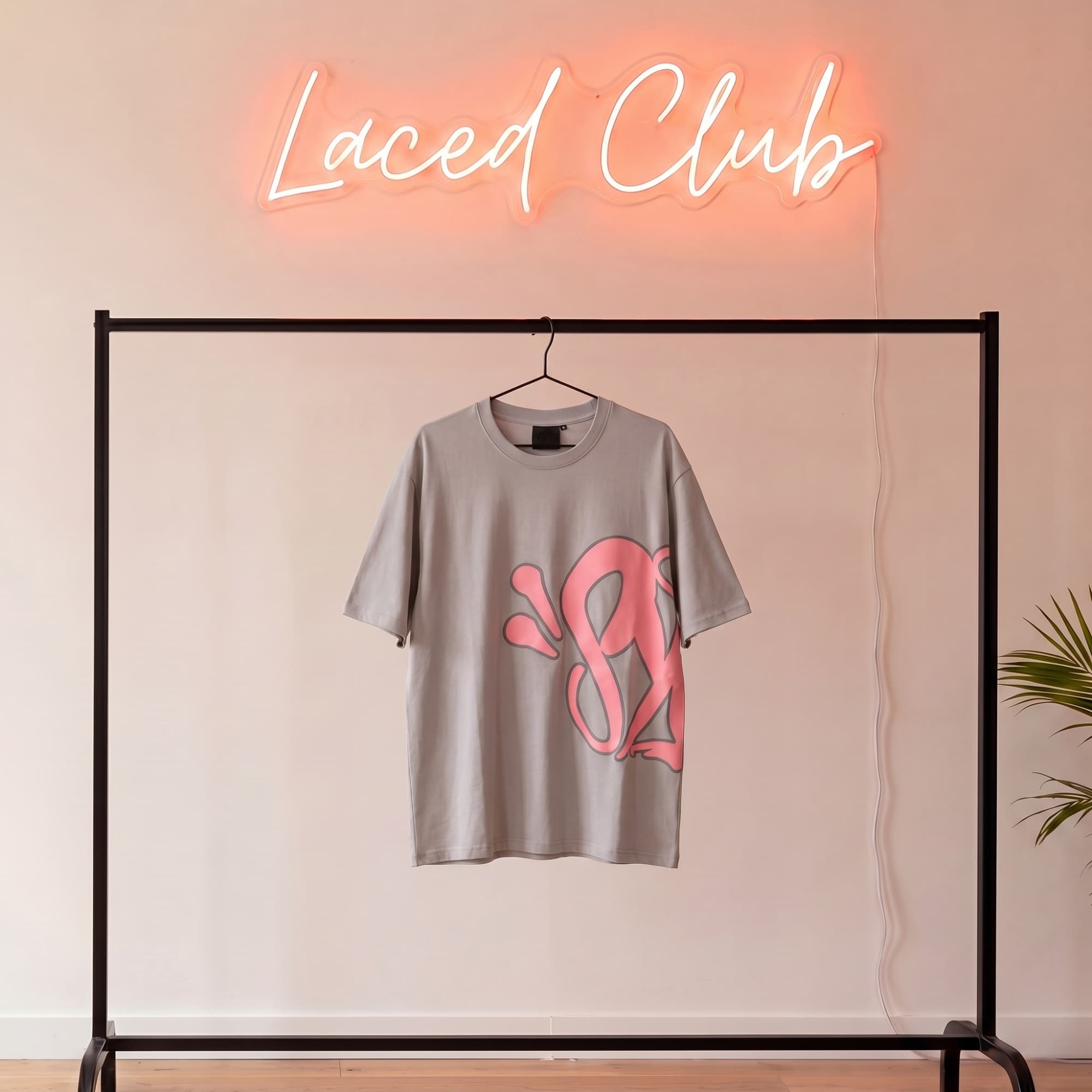 Synaworld Logo Tee — Grey/Pink