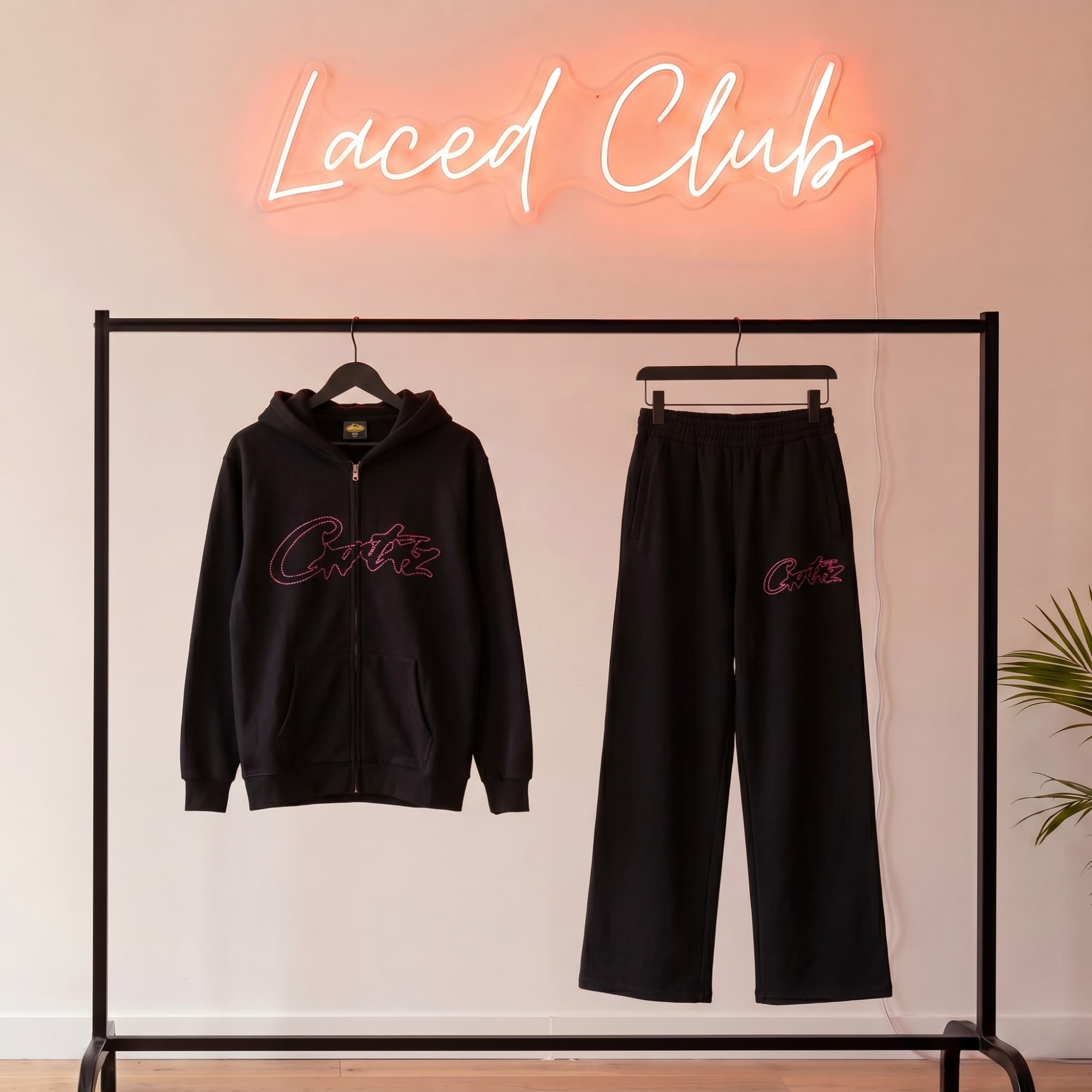 Corteiz Lundun Stitch Tracksuit Set — Black / Pink