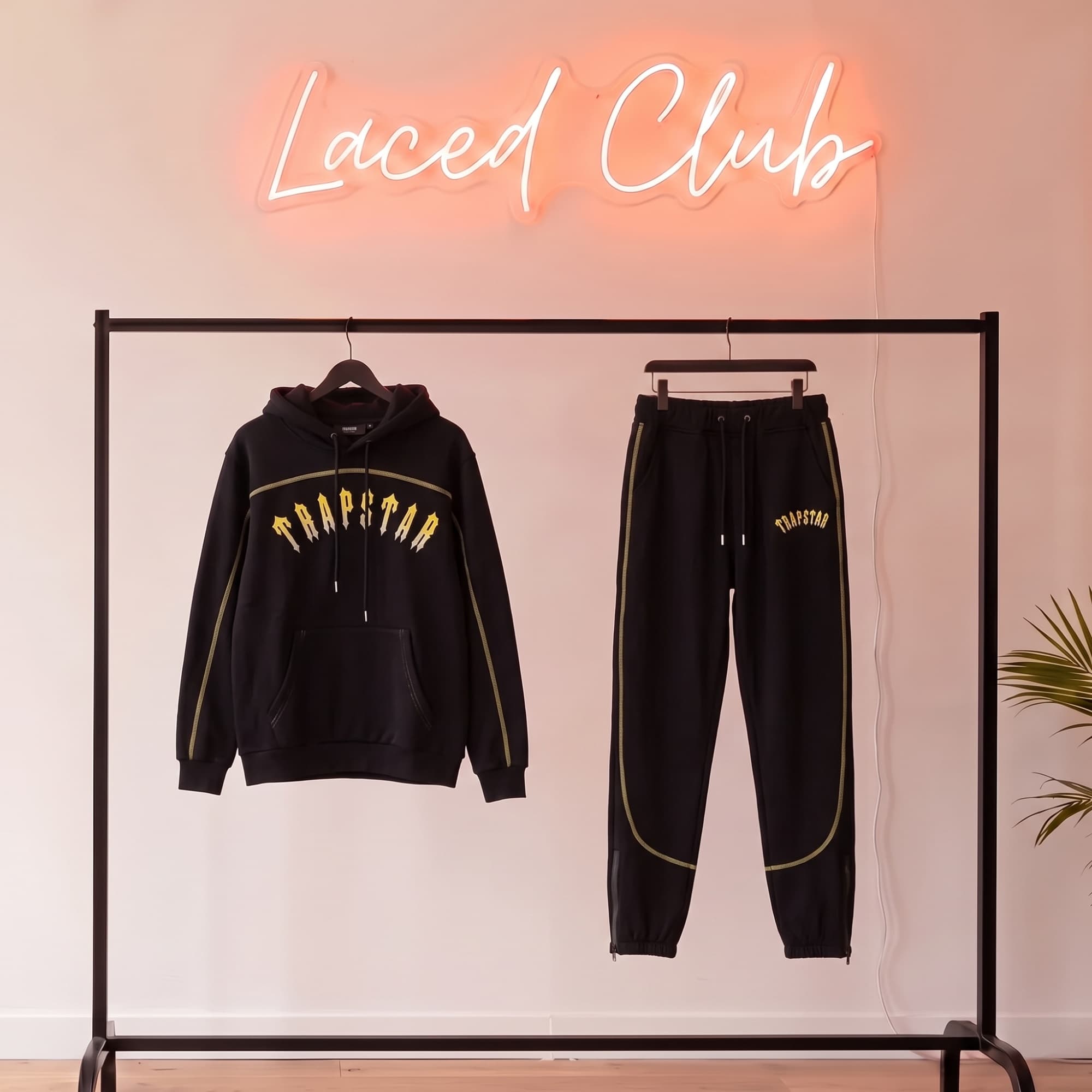 Trapstar Irongate Tracksuit — Black / Gold
